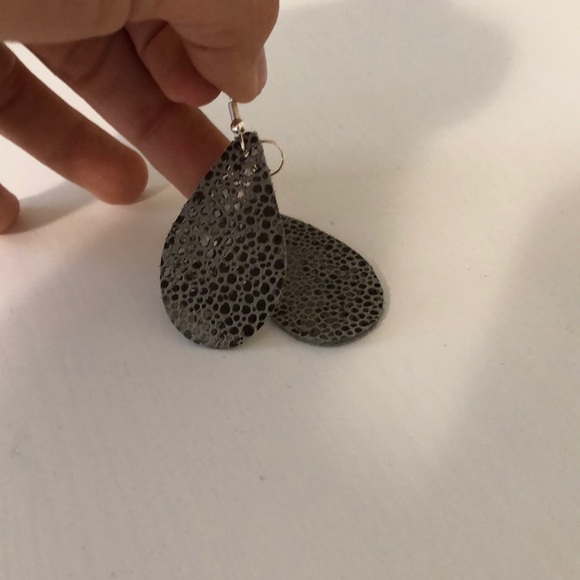 Leather Earring set - Picture 3 of 4